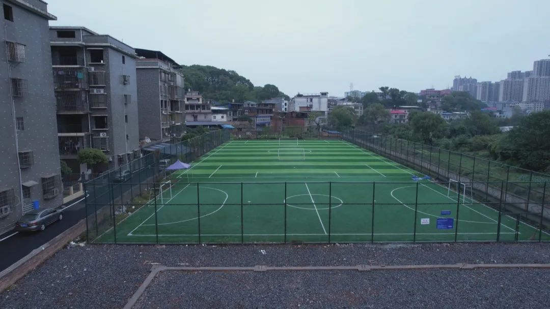 DƬ